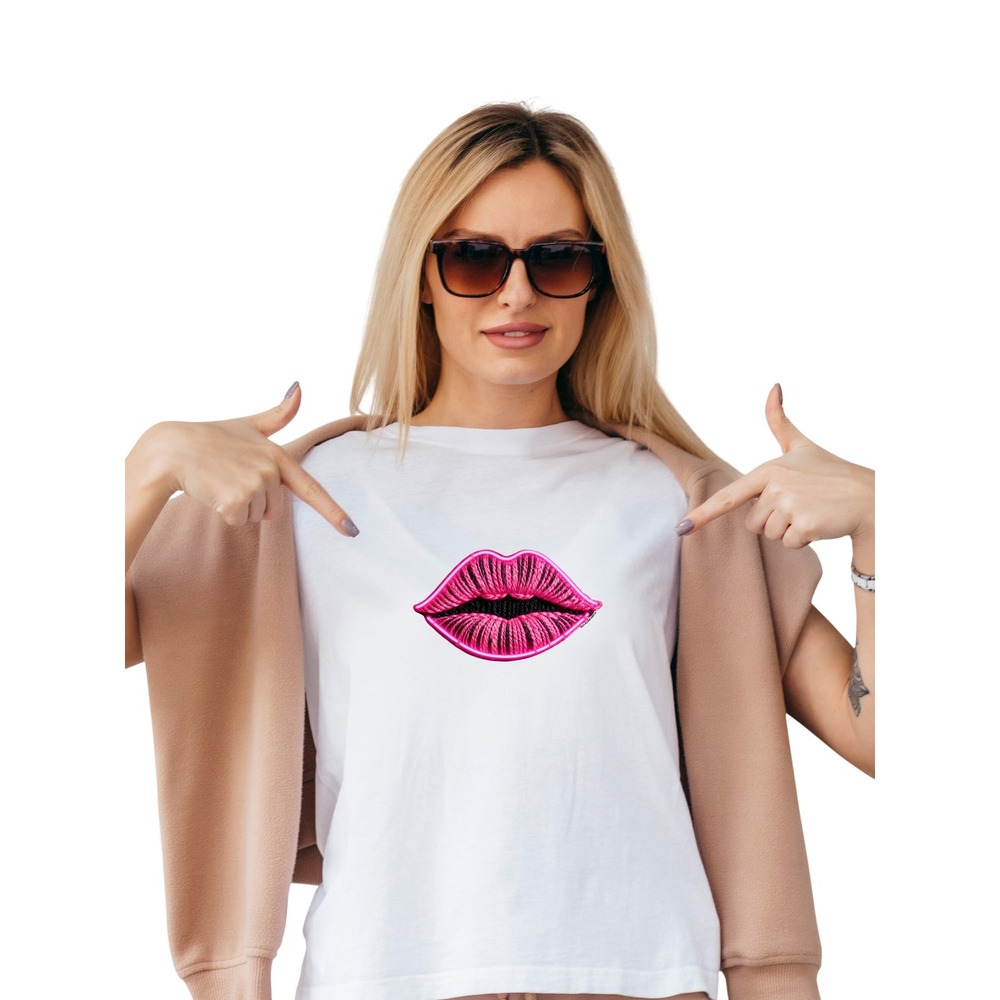 Women Hot Pink Lips M Graphic Tee Crew Neck Short Sleeve Pop Art Tee Black White